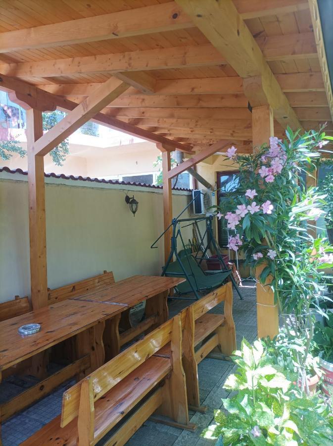 Family Hotel Bohemi II Primorsko Exteriör bild